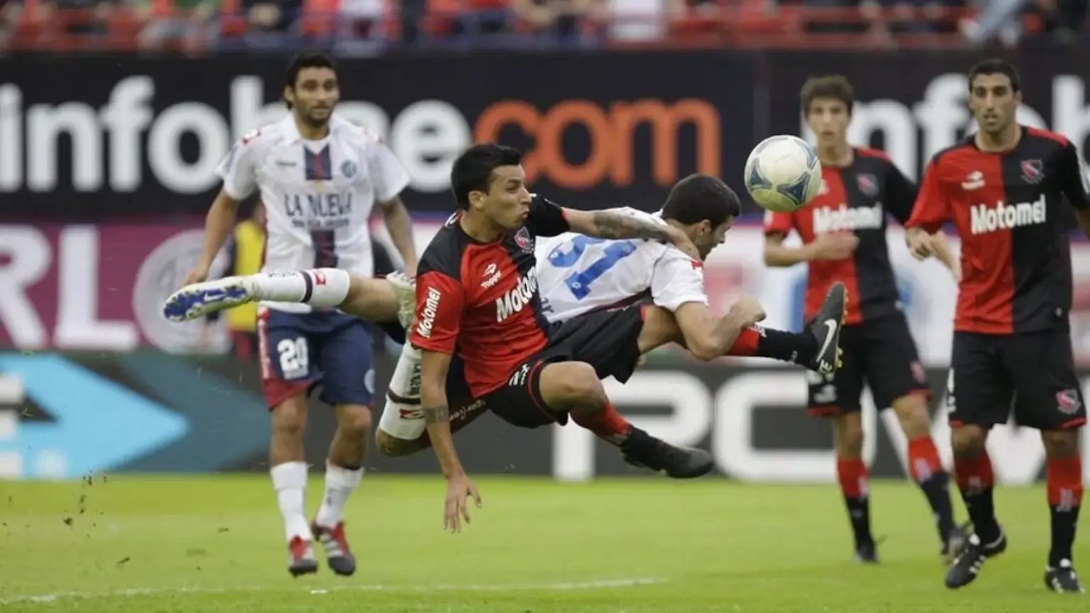 Se retiró Emmanuel Gigliotti, autor de uno de los goles más recordados de San Lorenzo 1 Emanuel Gigliotti se retiró del fútbol profesional