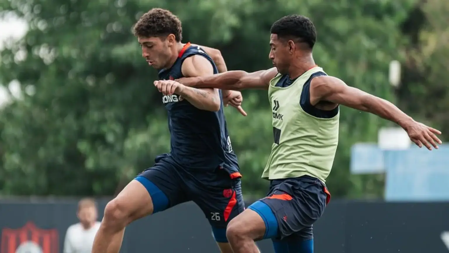 San Lorenzo jugó un amistoso: los equipos que probó Ayude, el debut y los pibes que se mostraron 1 San Lorenzo jugó un amistoso con Gimnasia de Chivilcoy: qué equipos que probó Ayude