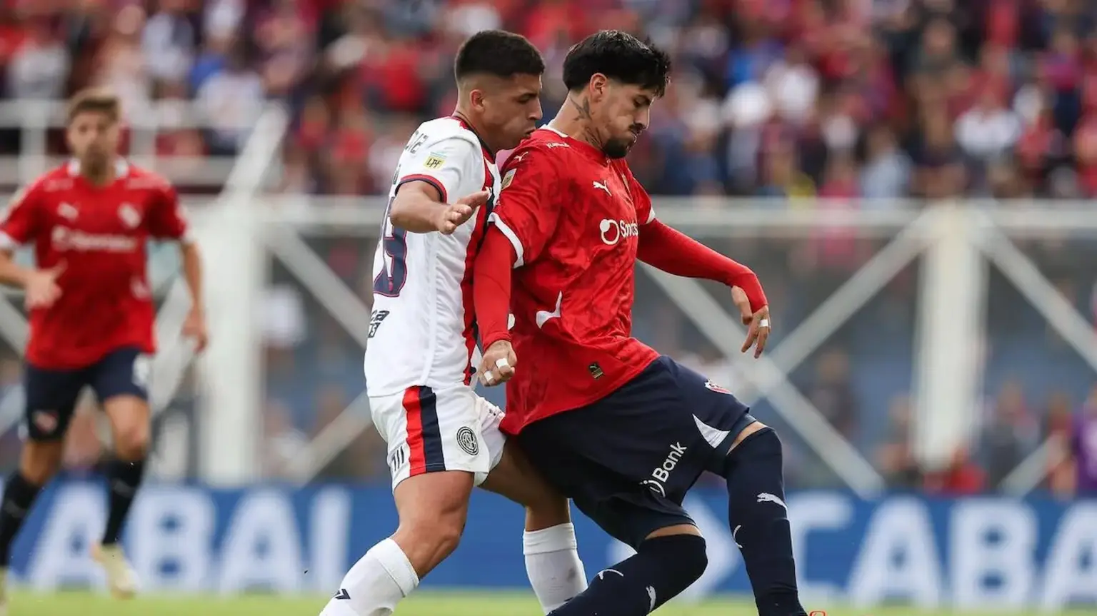 AFA ratificó el paro y se suspendió San Lorenzo vs. Independiente: cuándo se juega la fecha 9 1 Cuello en el partido de San Lorenzo contra Independiente