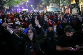 San Lorenzo celebra sus 118 años: caravana, fiesta y una noche que promete teñir Boedo de azulgrana