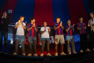 San Lorenzo presentó su nueva camiseta en una fiesta en San Juan y Boedo