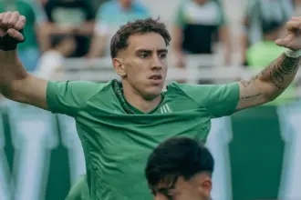 A San Lorenzo le salió un competidor por Agustín Auzmendi y su llegada está en duda