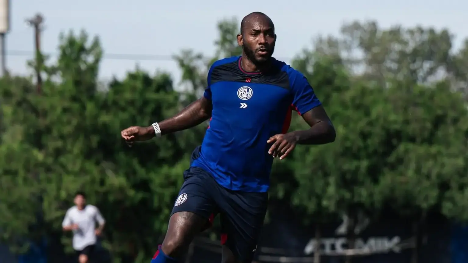 Álvarez les dio minutos a los que no jugaron ante Newell's y Herazo respondió con dos goles 1 Álvarez les dio minutos a los que no jugaron y Herazo respondió con dos goles