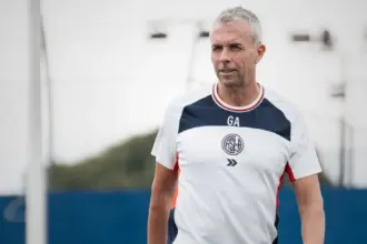 El 11 de San Lorenzo, con cuatro cambios y un debut para jugar contra Estudiantes