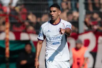 Manuel Insaurralde en el partido de San Lorenzo con Newell's