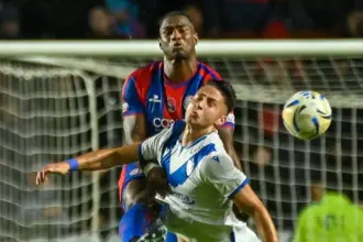 Romaña tras el empate con Vélez: del “venimos mejorando” a la falta de eficacia