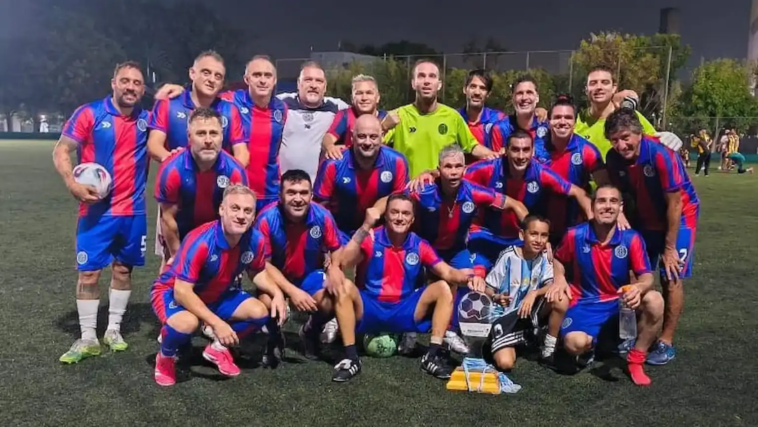 San Lorenzo campeón: el Super Senior venció a Midland y dio la vuelta olímpica 1 Super Senior San Lorenzo campeón
