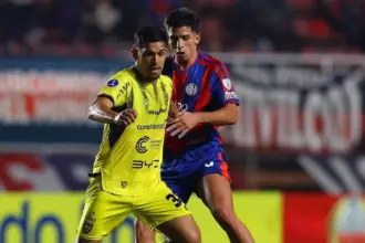 Alexis Cuello en el partido de San Lorenzo vs Recoleta
