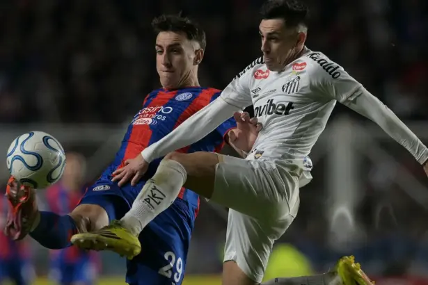 A qué hora juega San Lorenzo hoy vs. Santos y en qué canal se puede ver el partido en vivo