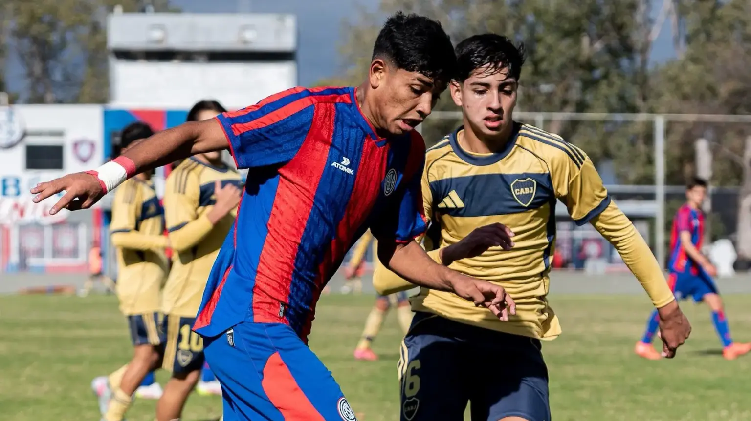 San Lorenzo repartió puntos con Boca en la jornada de clásicos de inferiores 1 San Lorenzo repartió puntos con Boca en una jornada de clásicos muy pareja