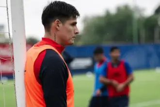 Baja sensible: Orlando Gill quedó afuera y Álvarez pierde una pieza clave ante Independiente