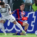 Nicolás Tripichio en el partido de San Lorenzo vs Santos