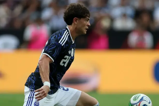 giay titular argentina suena con mundial detalle scaloni