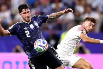 Marcos Senesi debutó como titular en el Mundial y fue uno de los puntos altos de Argentina ante Jordania