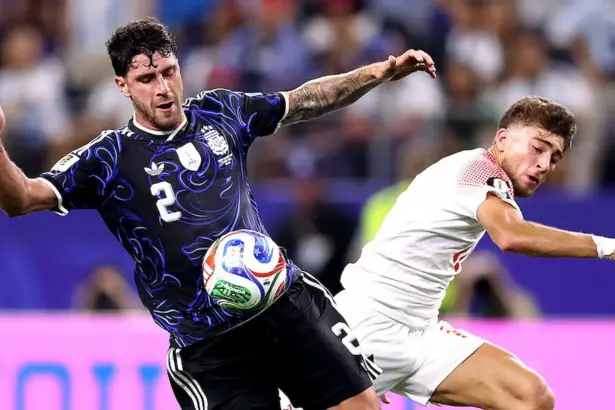 Marcos Senesi debutó como titular en el Mundial y fue uno de los puntos altos de Argentina ante Jordania
