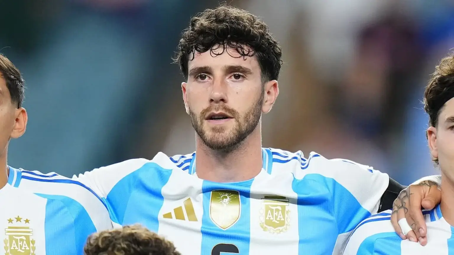 Orgullo azulgrana: Marcos Senesi reemplazará a Balerdi y jugará el Mundial con la Selección Argentina 1 Orgullo azulgrana: Marcos Senesi reemplazará a Balerdi y jugará el Mundial con la Selección Argentina