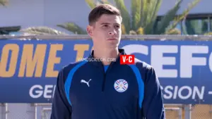 ¿Orlando Gill mantiene su lugar? La postura de Alfaro después del duro debut de Paraguay