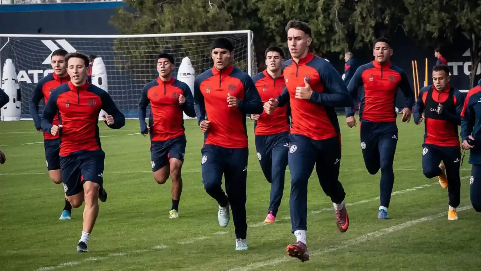 Un plantel desbordado: la inesperada consecuencia de la salida de Álvarez 1 La inusual cantidad de jugadores con la que trabaja hoy San Lorenzo en la pretemporada