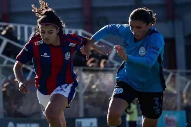 Las Santitas dejaron puntos en el camino y la punta quedó en riesgo