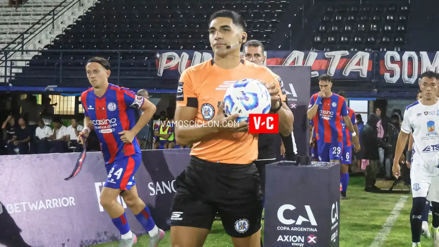 Confirmado el árbitro para el debut de Pipo: quién dirige San Lorenzo vs. Riestra 1 Álvaro Carranza, el árbitro de San Lorenzo en la Copa Argentina