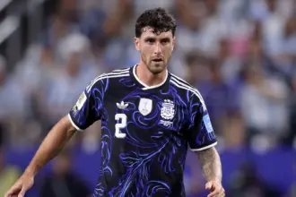 Marcos Senesi espera su oportunidad en Argentina ante Egipto por el Mundial