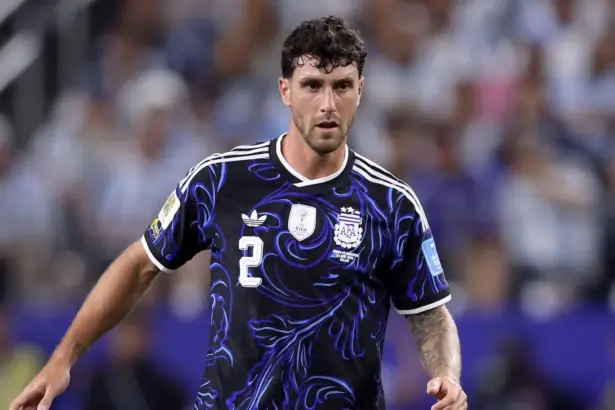Marcos Senesi espera su oportunidad en Argentina ante Egipto por el Mundial