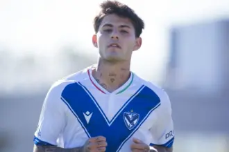 San Lorenzo negocia por Maximiliano Porcel, el juvenil de Vélez relegado por Barros Schelotto