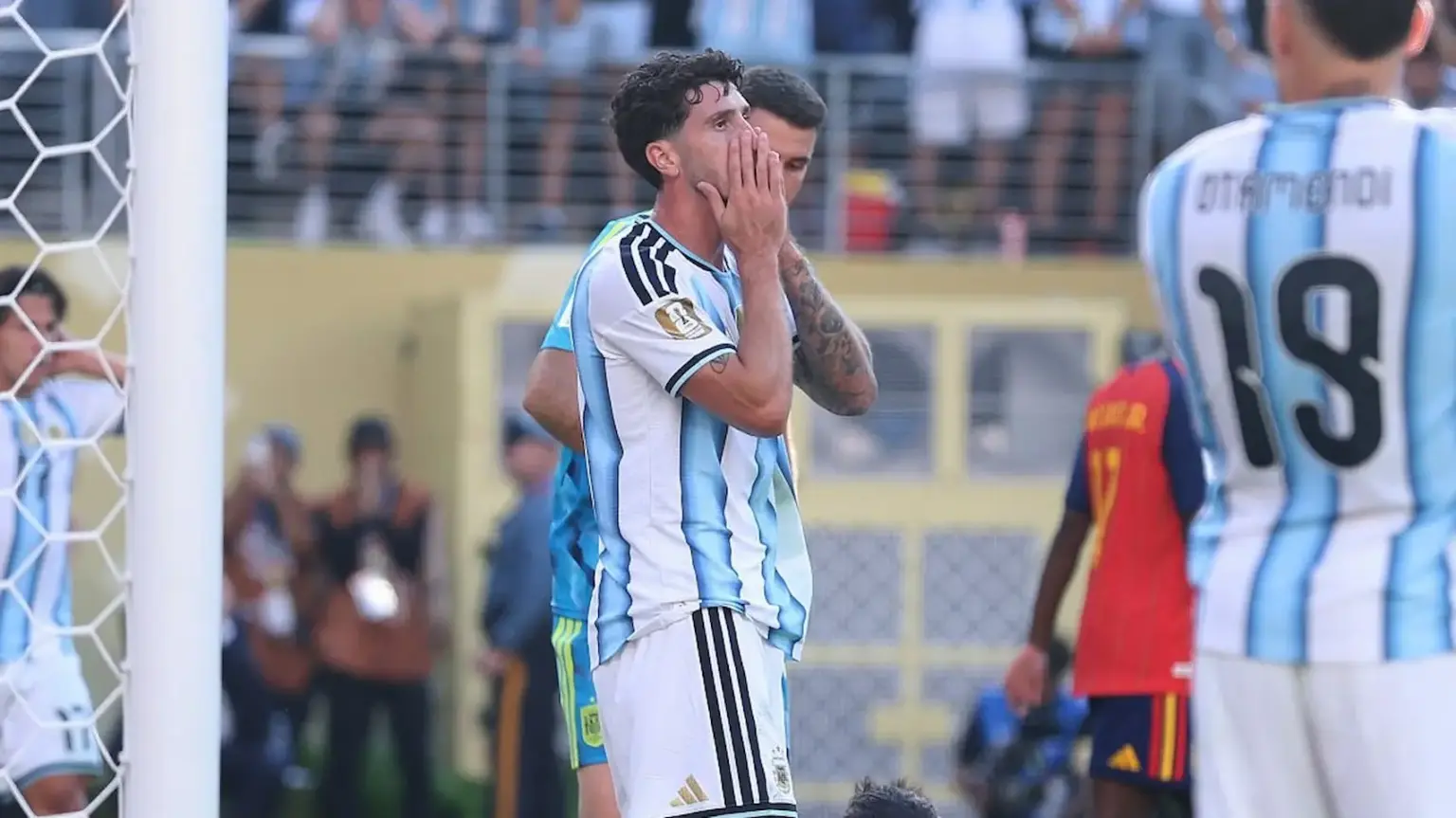 Senesi cerró el Mundial con minutos en la final: el balance del ex San Lorenzo 1 Cómo fue el Mundial de Marcos Senesi: los minutos que jugó el ex San Lorenzo con Argentina
