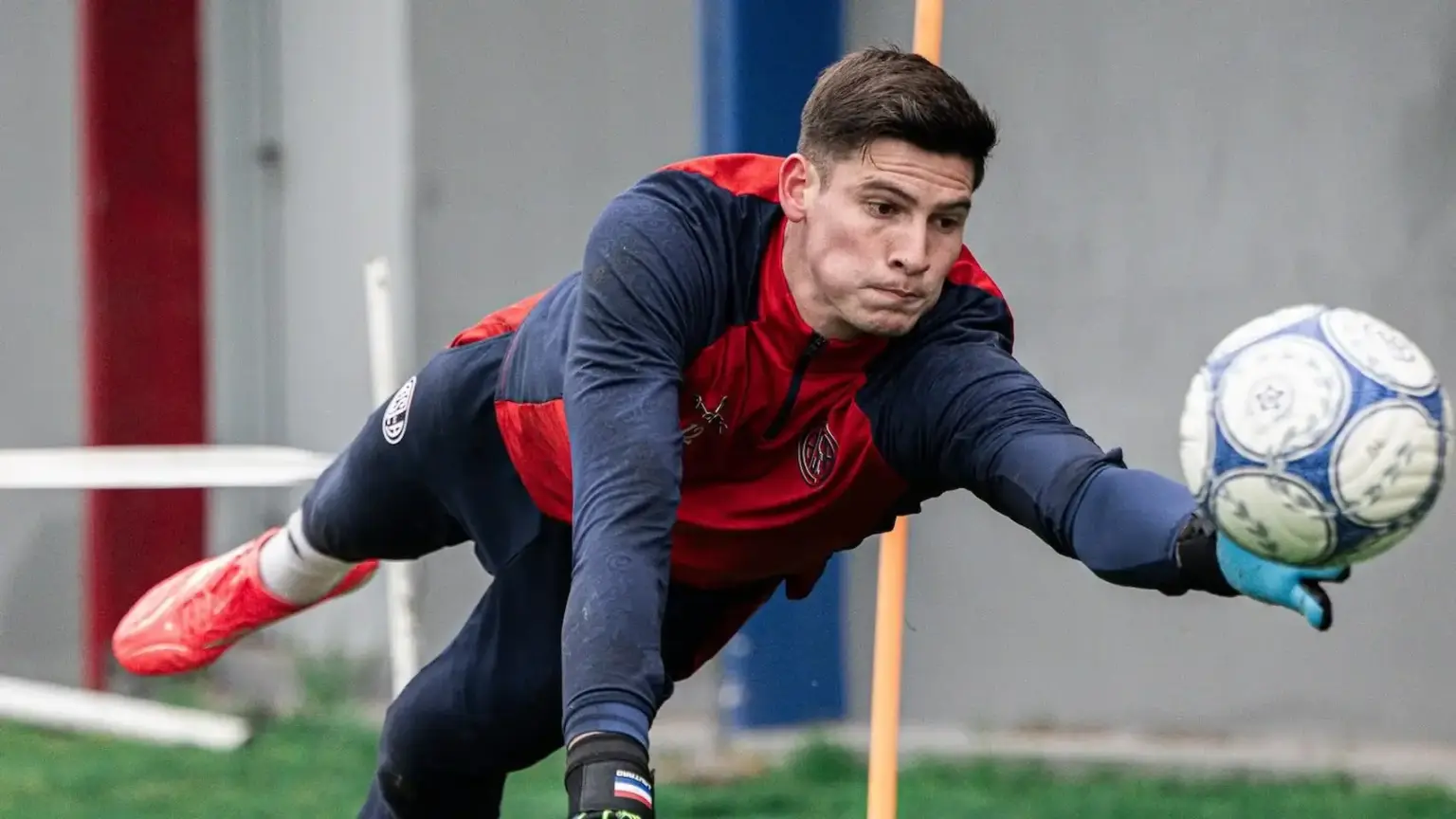 Gorosito mete mano: cuatro cambios y una sorpresa pensando en Lanús 2 Orlando Gill volvió a San Lorenzo y se perfila para el debut ante Lanús