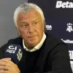 Pipo Gorosito en el partido de San Lorenzo vs Riestra