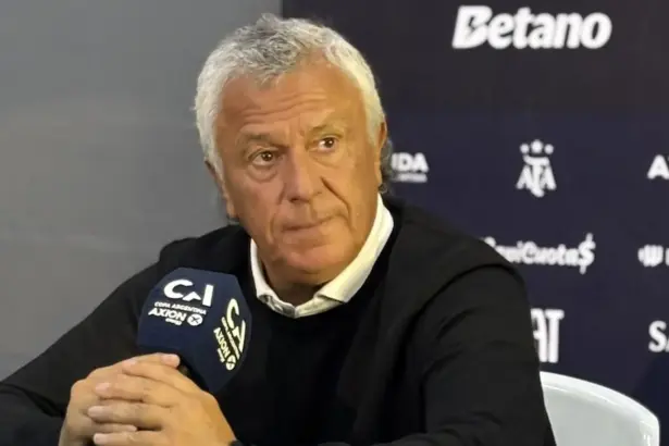 Pipo Gorosito en el partido de San Lorenzo vs Riestra