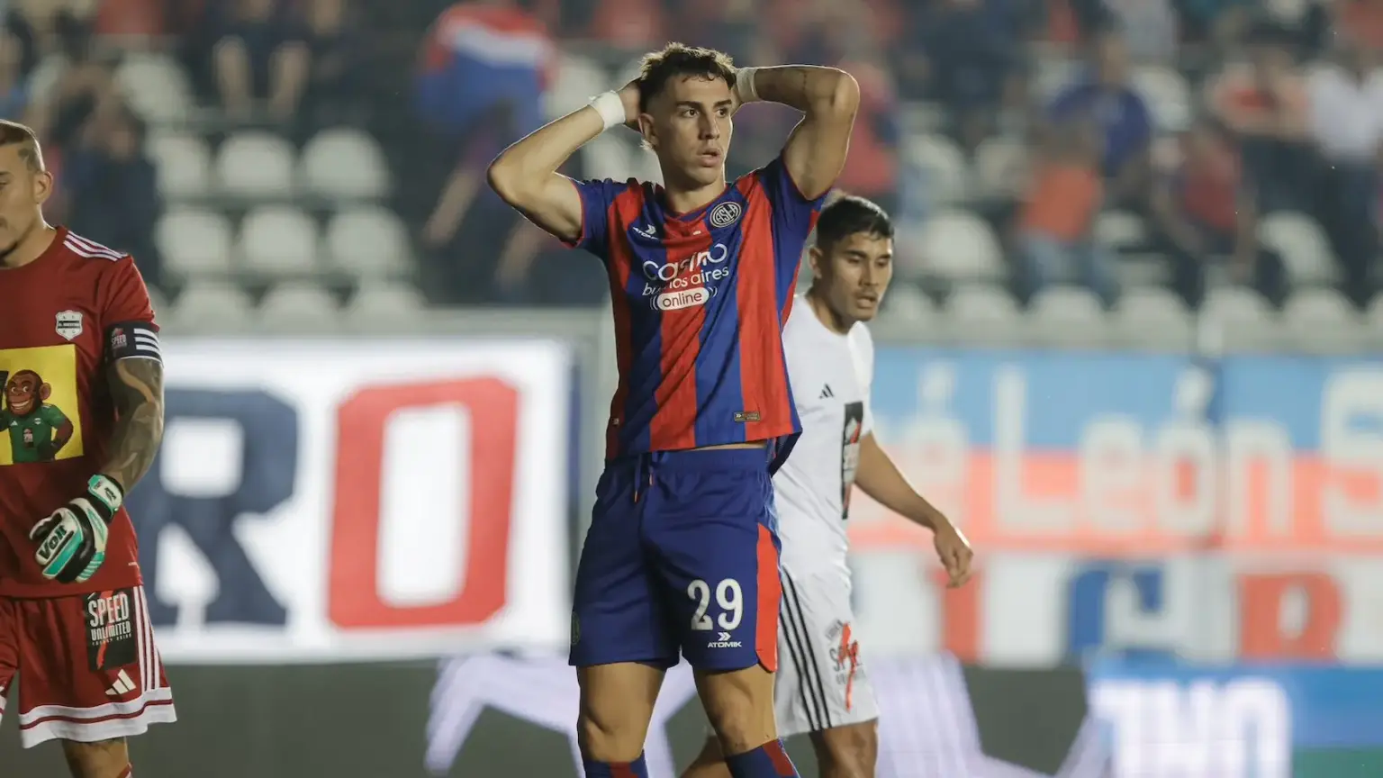 San Lorenzo perdió en los penales y quedó eliminado de la Copa Argentina 1 Rodrigo Auzmendi en el partido de San Lorenzo vs Riestra