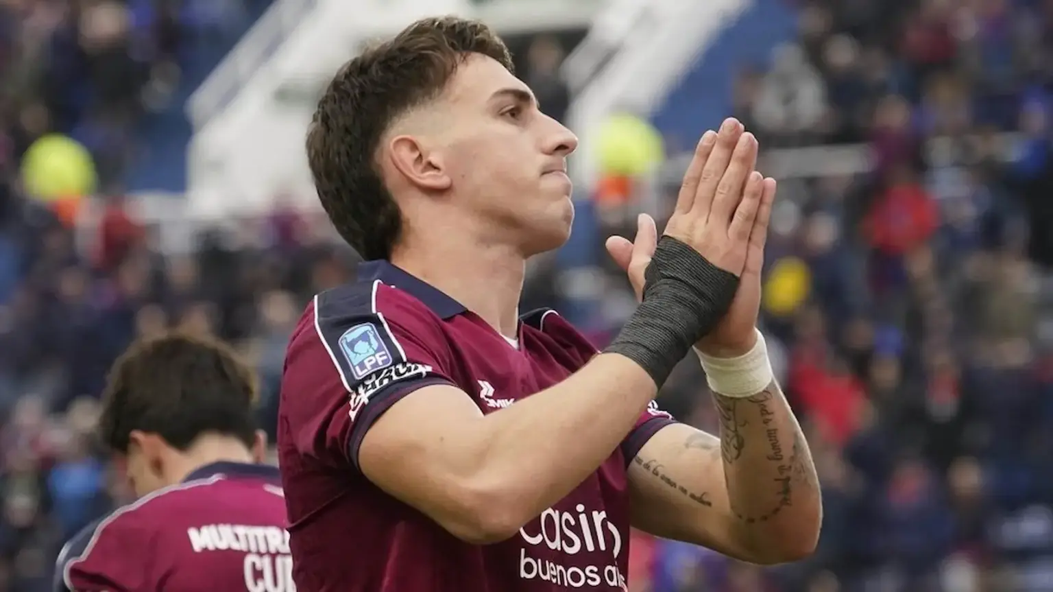 Auzmendi, del desahogo por el gol al pedido de perdón al hincha de San Lorenzo 1 Pedido perdón Auzmendi a la gente de San Lorenzo