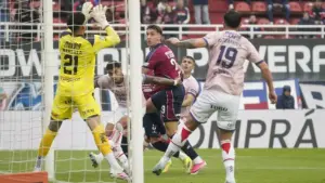 Rodrigo Auzmendi apuntó contra Rey Hilfer tras San Lorenzo-Unión