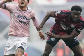 Danilo Arboleda y su actuación en San Lorenzo: los números que respaldan al colombiano