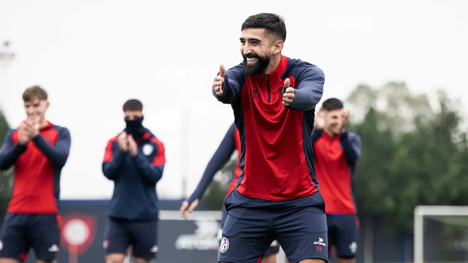 Tres refuerzos, varios regresos y otras tantas ausencias: los convocados de San Lorenzo 1 Emiliano Amor en la práctica de San Lorenzo