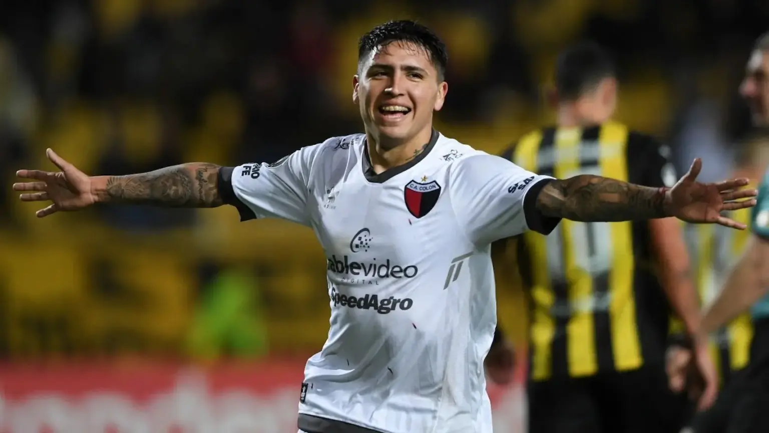 Fue la Joya, jugó con Messi y llega a San Lorenzo para volver a empezar: la historia de Facundo Farías 1 Fue la Joya, jugó con Messi y llega a San Lorenzo para volver a empezar: la historia de Facundo Farías