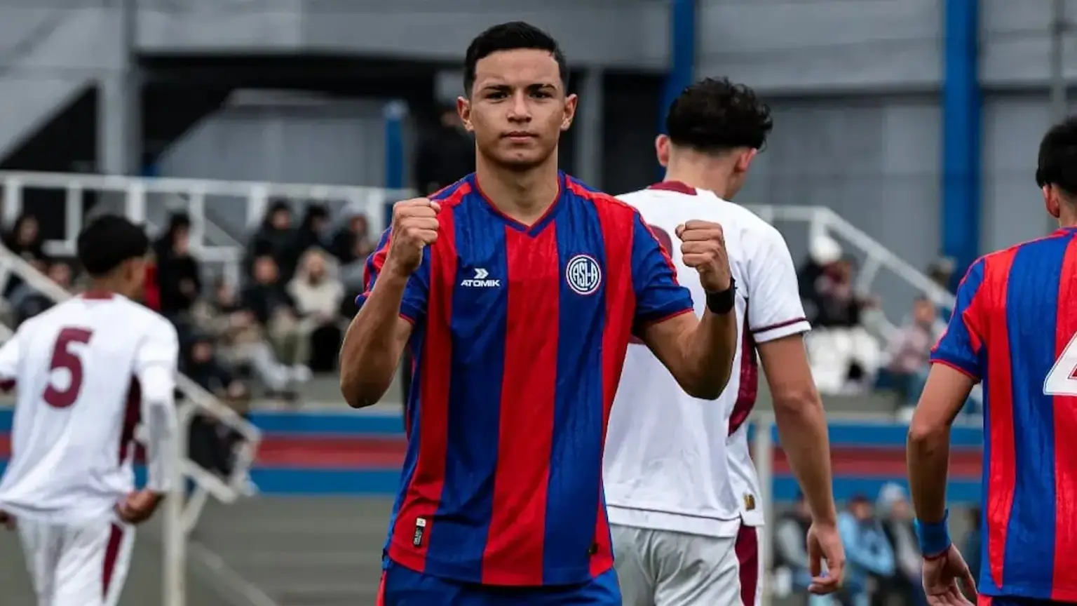 Fecha positiva para los juveniles de San Lorenzo frente a Lanús 1 Inferiores de San Lorenzo: tres triunfos, dos empates y una derrota ante Lanús