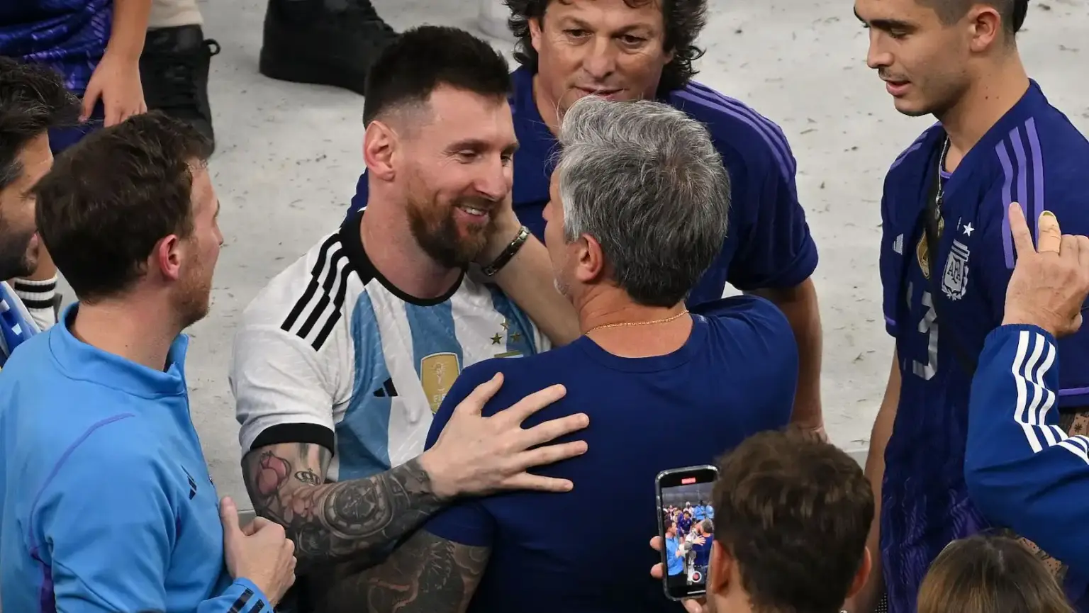 El sentido mensaje de San Lorenzo para Lionel Messi tras la muerte de su padre 1 San Lorenzo le envió sus condolencias a Lionel Messi tras la muerte de su padre Jorge