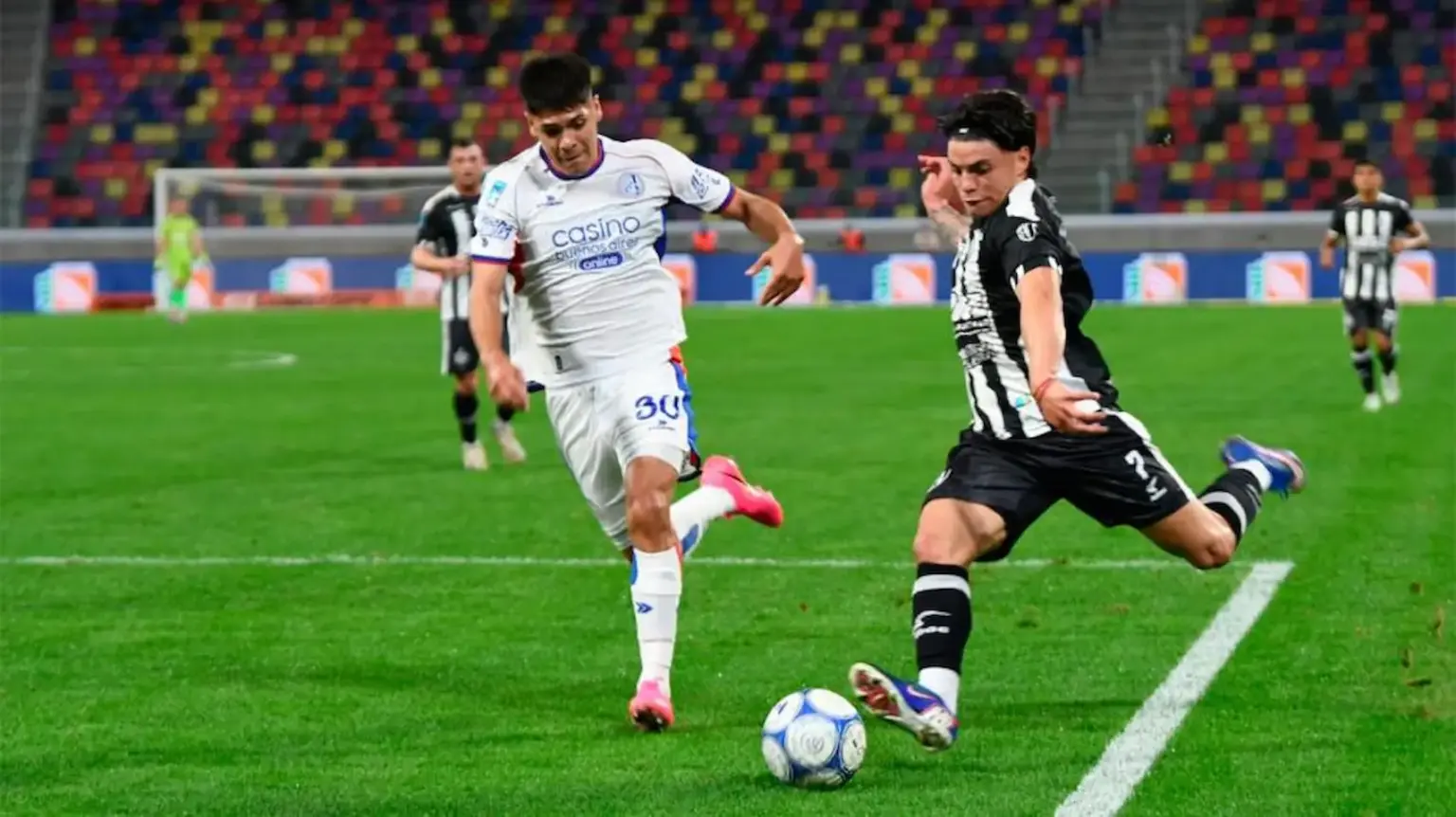 Otra vez Arias: volvió después de dos años y salió lesionado 1 nahuel arias san lorenzo central cordoba torneo clausura