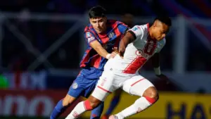 Nicolás Blanco debutó en San Lorenzo en el clásico de barrio contra Huracán