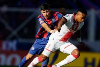 Nicolás Blanco debutó en San Lorenzo en el clásico de barrio contra Huracán