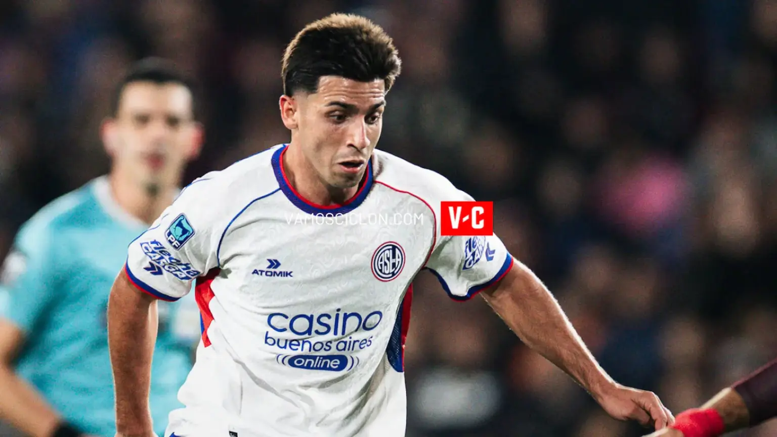 La oferta que rechazó San Lorenzo por Alexis Cuello de un club de España 1 San Lorenzo rechazó una oferta de Sporting de Gijón por Alexis Cuello