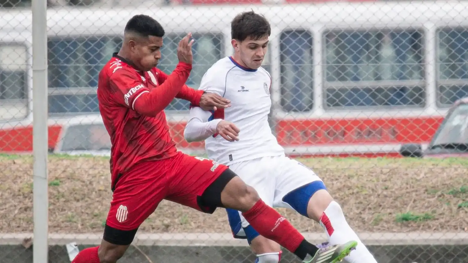 Golazo, triunfo y punta: la Reserva de San Lorenzo le ganó a Barracas Central en la Ciudad Deportiva 1 Golazo, triunfo y punta: la Reserva de San Lorenzo le ganó a Barracas Central en la Ciudad Deportiva