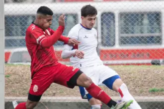 Golazo, triunfo y punta: la Reserva de San Lorenzo le ganó a Barracas Central en la Ciudad Deportiva