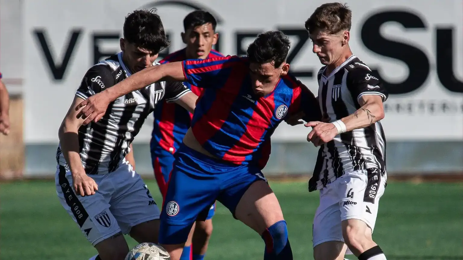La Reserva de San Lorenzo tropezó en Mendoza y dejó pasar la chance de seguir arriba 1 reserva san lorenzo perdio gimnasia mendoza clausura