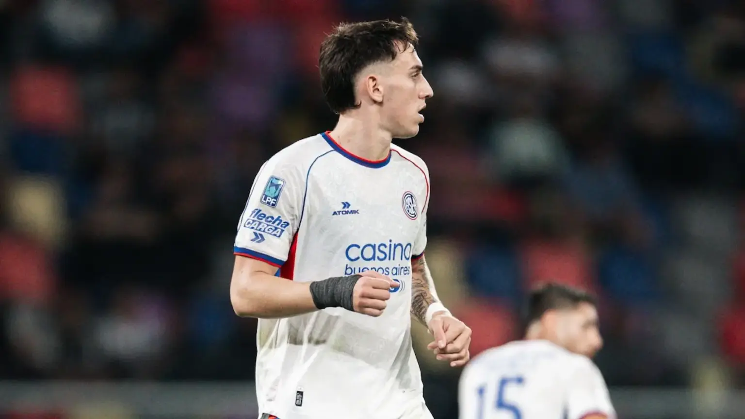 Otro golpe para San Lorenzo: cayó ante Central Córdoba y llega sin margen al clásico 1 Rodrigo Auzmendi en el partido con Central Córdoba