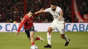 Emiliano Amor en el partido de San Lorenzo contra Independiente