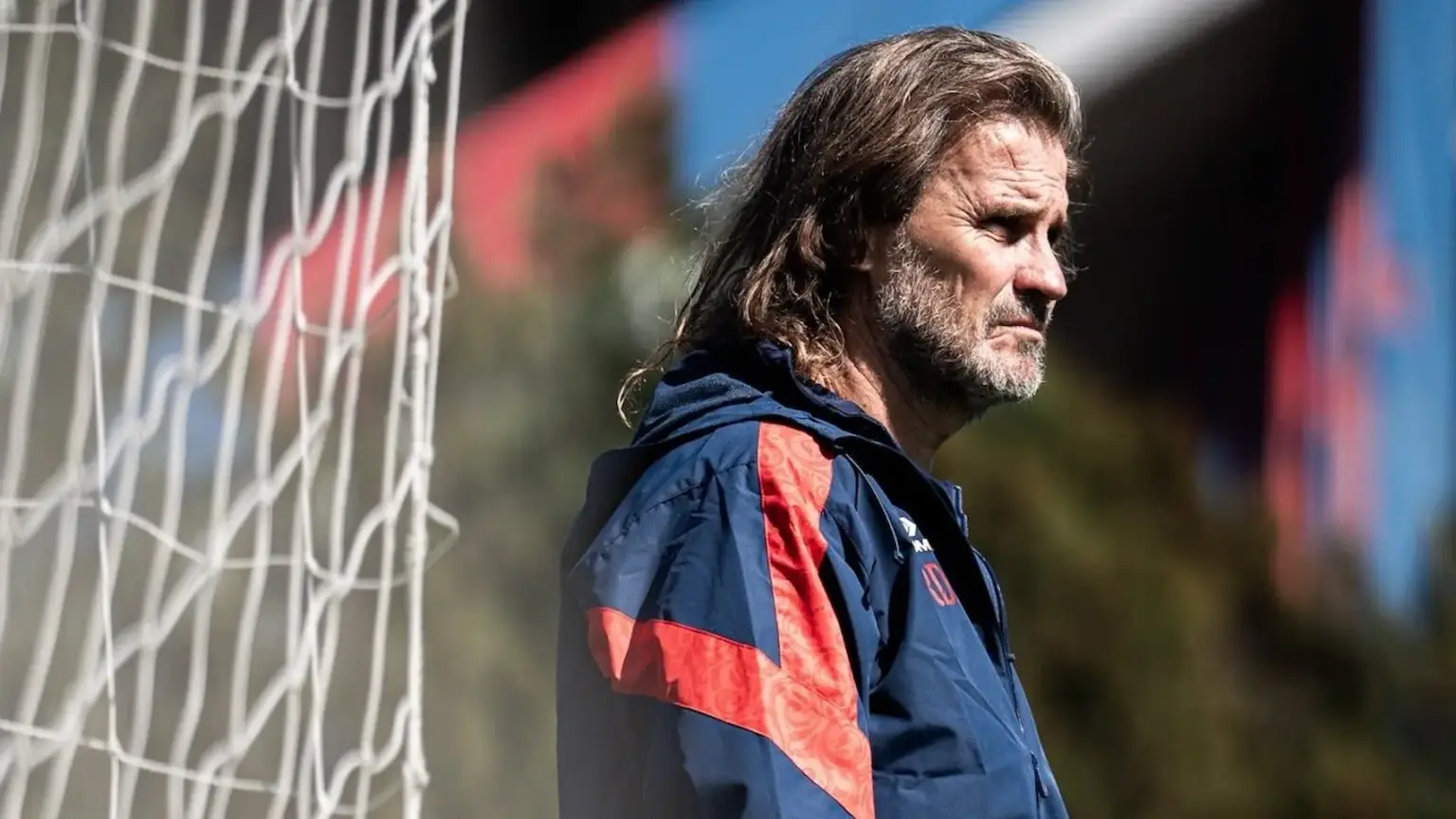 Los cambios que analiza Insua y el equipo que tiene en mente para el clásico ante Boca 1 insua mirando nuevo gasometro entrenamiento