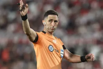 Nazareno Arasa, el árbitro de San Lorenzo vs.